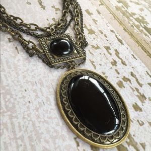 ✨CLEARANCE✨ Chunky medallion multi strand necklace